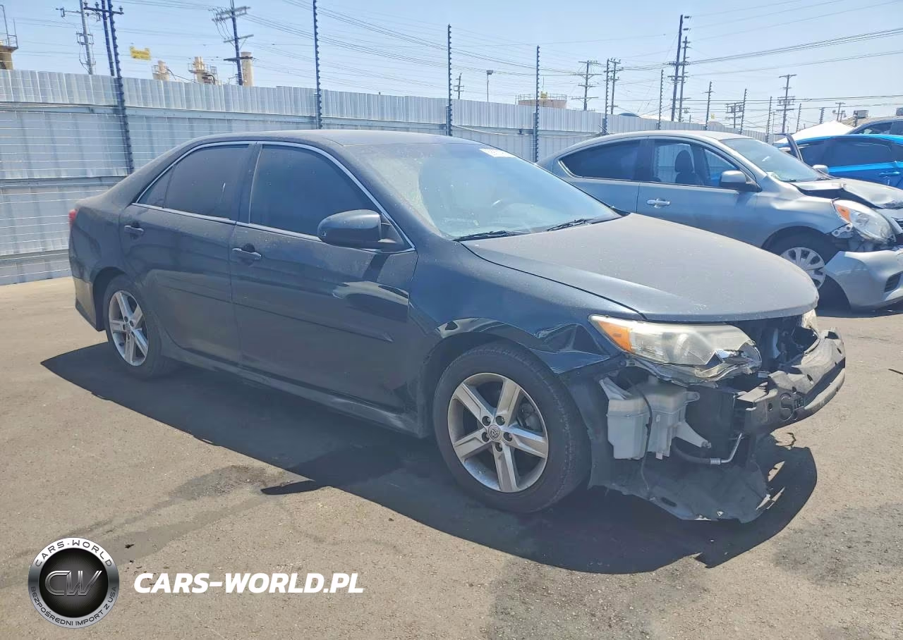 2014 Toyota Camry Se VIN:4T1BF1FK9EU767959 - 4