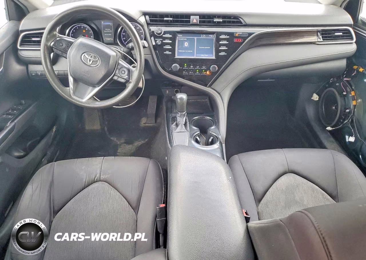 2019 Toyota Camry Le VIN:4T1B11HK3KU255007 - 8