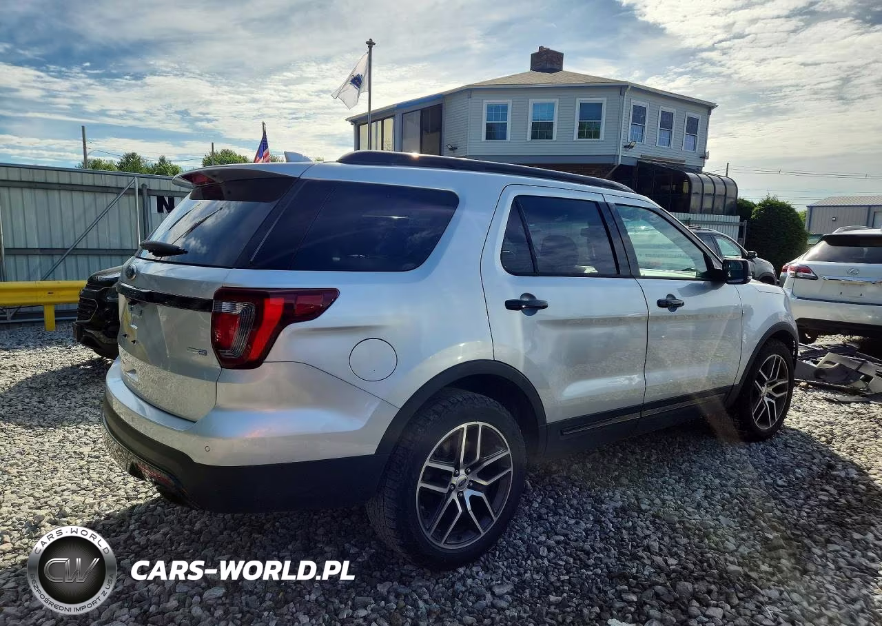 2016 Ford Explorer Sport VIN:1FM5K8GT3GGA25423 - 3