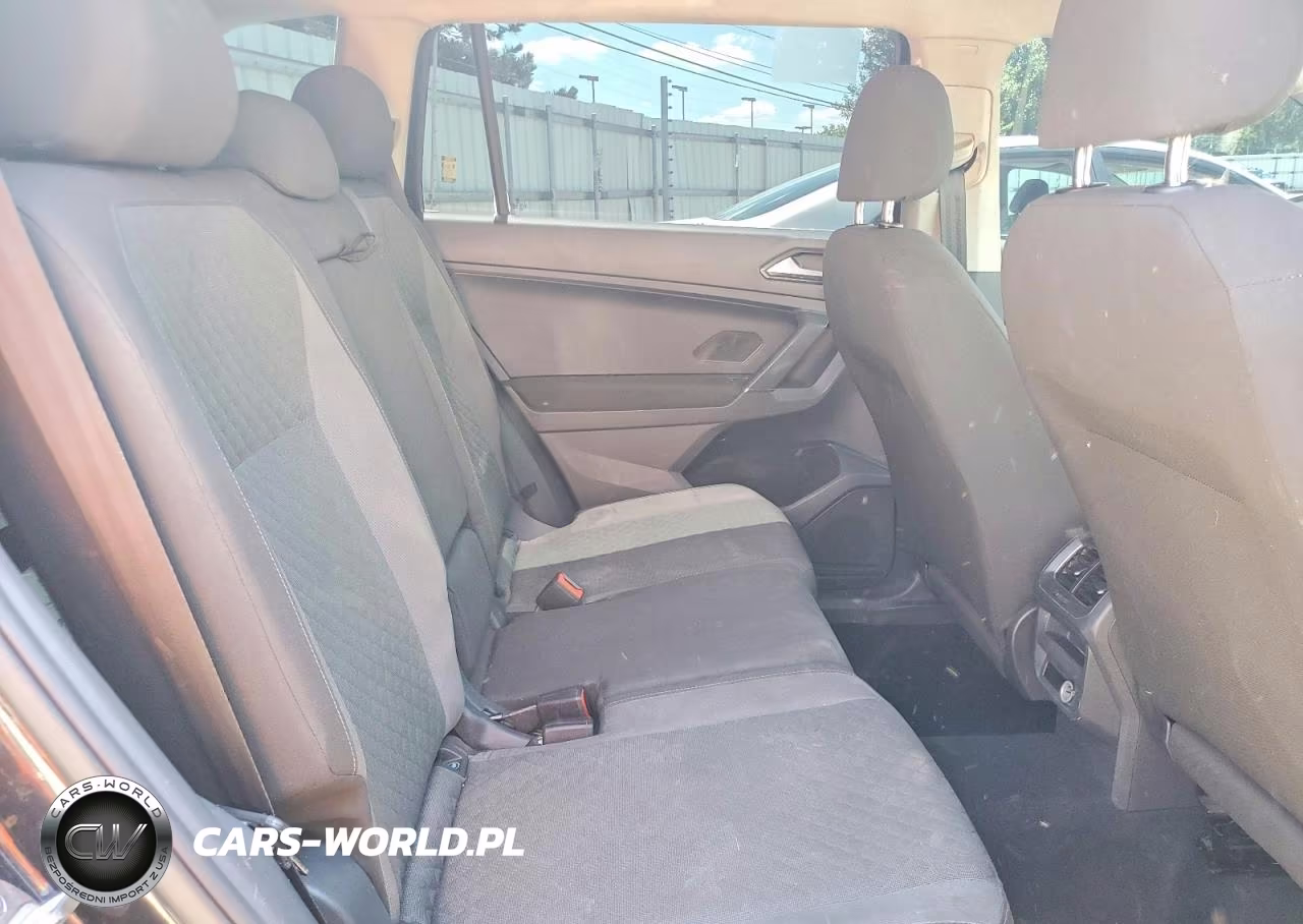 2018 Volkswagen Tiguan S VIN:3VV0B7AX4JM017026 - 11