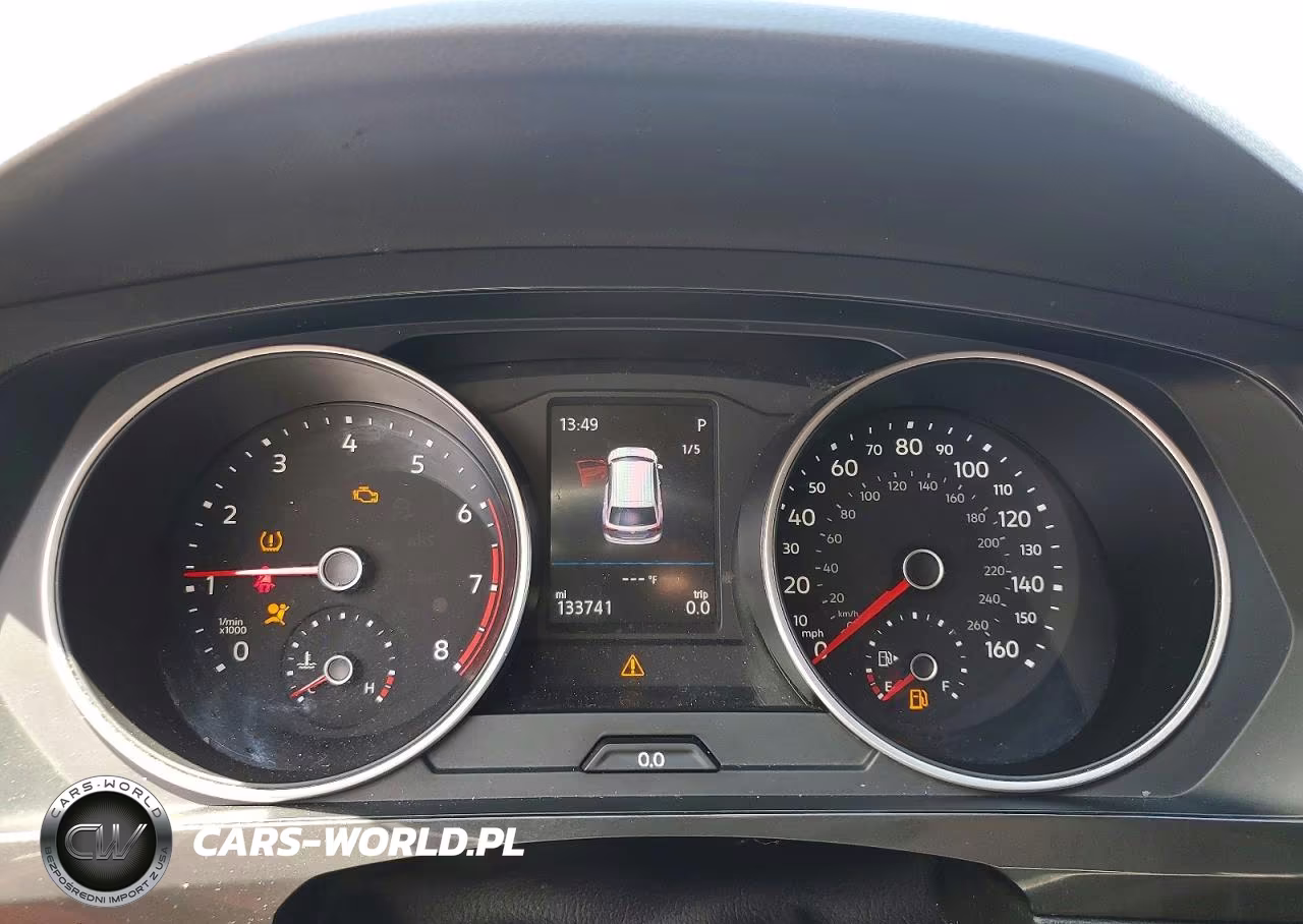 2018 Volkswagen Tiguan S VIN:3VV0B7AX4JM017026 - 9