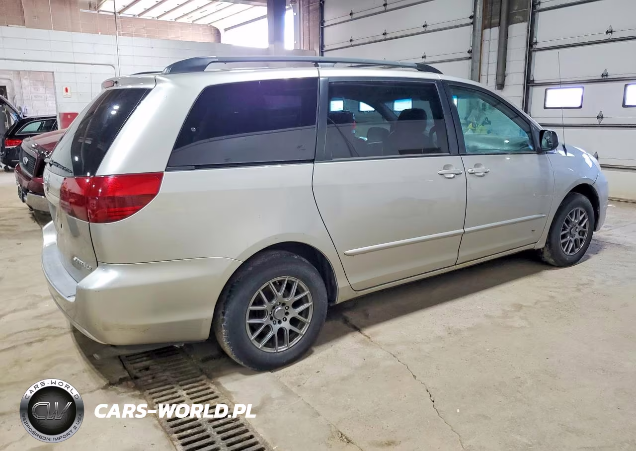 2005 Toyota Sienna Le 7 Passenger VIN:5TDZA23C85S327160 - 3