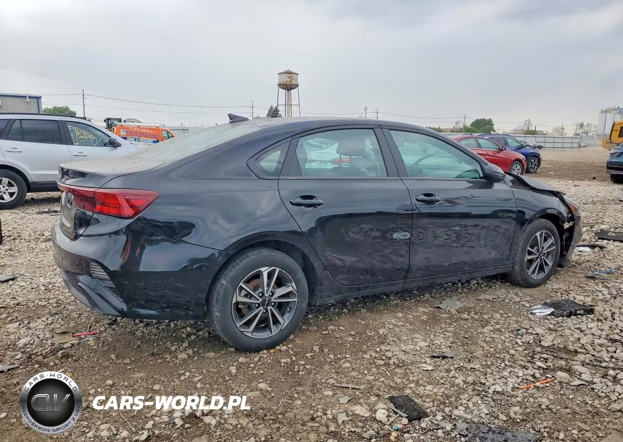 2024 Kia Forte Lxs VIN:3KPF24AD4RE811754 - 3