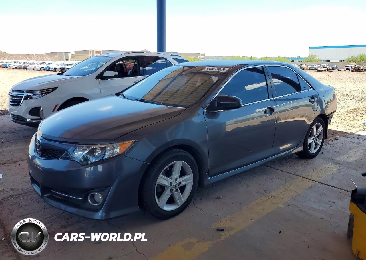 2012 Toyota Camry Se – zdjęcie 1 z 13