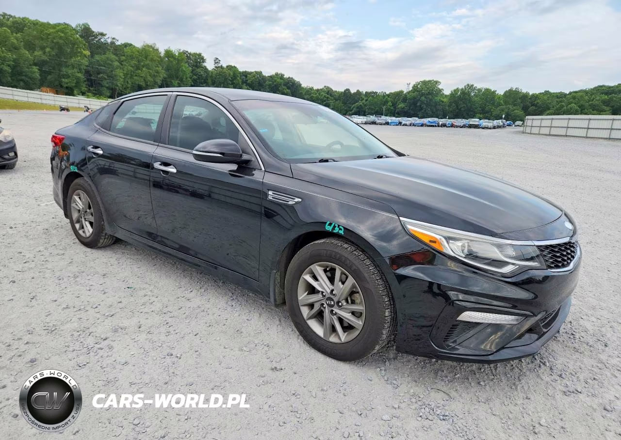 2019 Kia Optima Lx VIN:5XXGT4L33KG284843 - 4