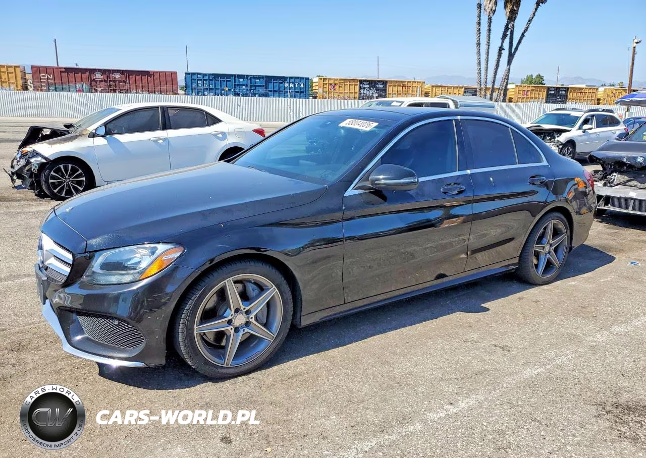 2016 Mercedes-Benz C 300 – zdjęcie 1 z 12
