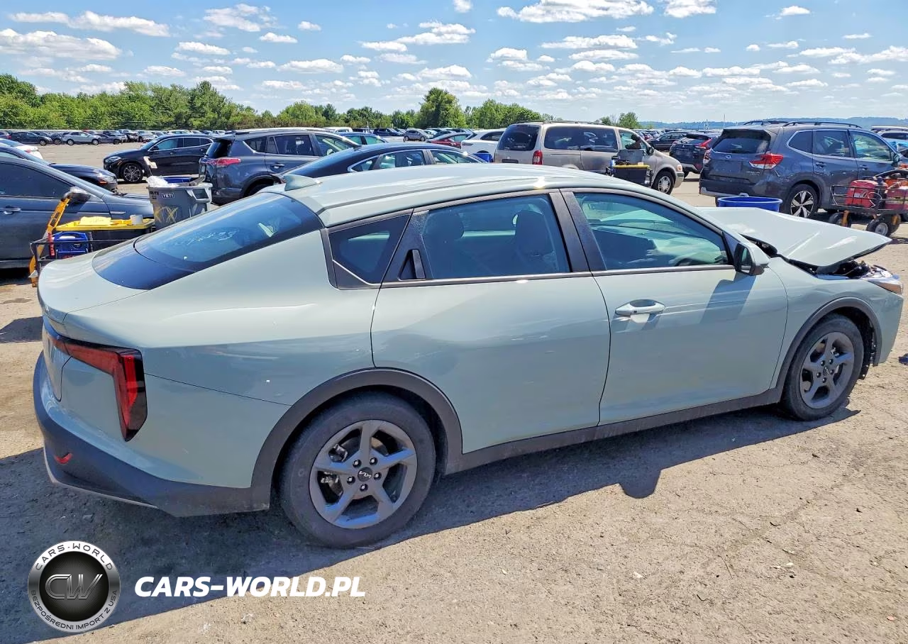 2025 Kia K4 Lxs VIN:3KPFT4DEXSE196313 - 3