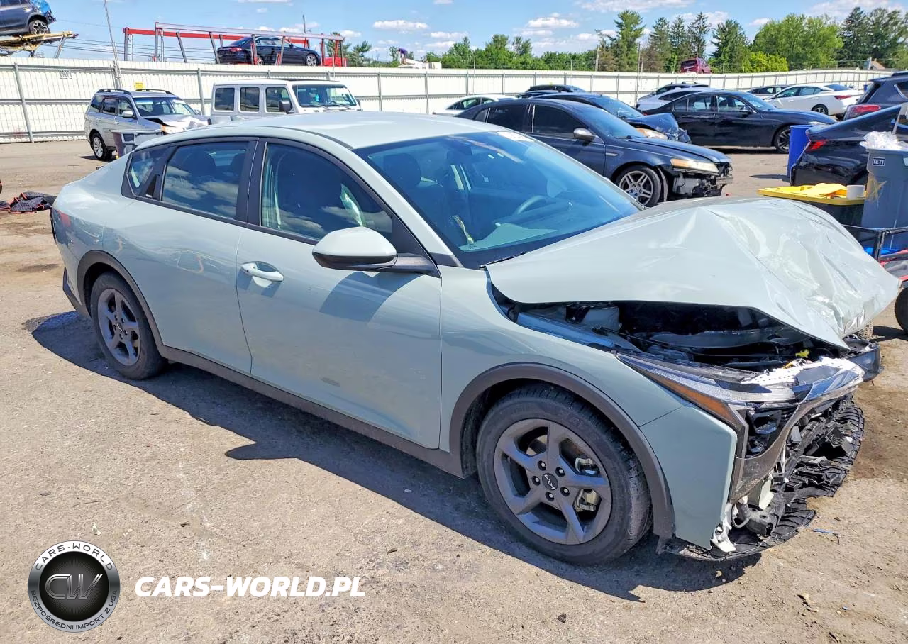 2025 Kia K4 Lxs VIN:3KPFT4DEXSE196313 - 4