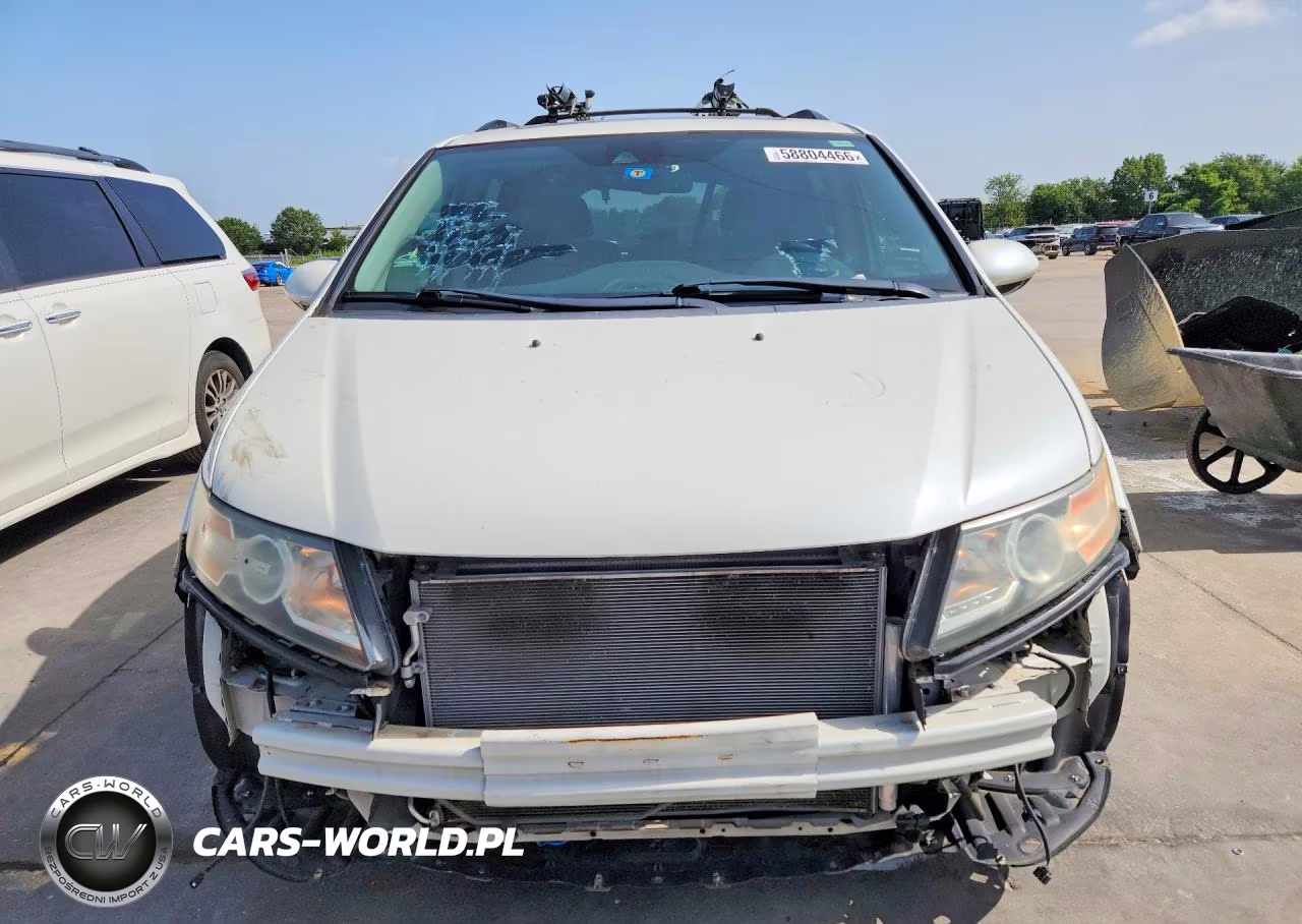 2015 Honda Odyssey Touring VIN:5FNRL5H98FB019629 - 5