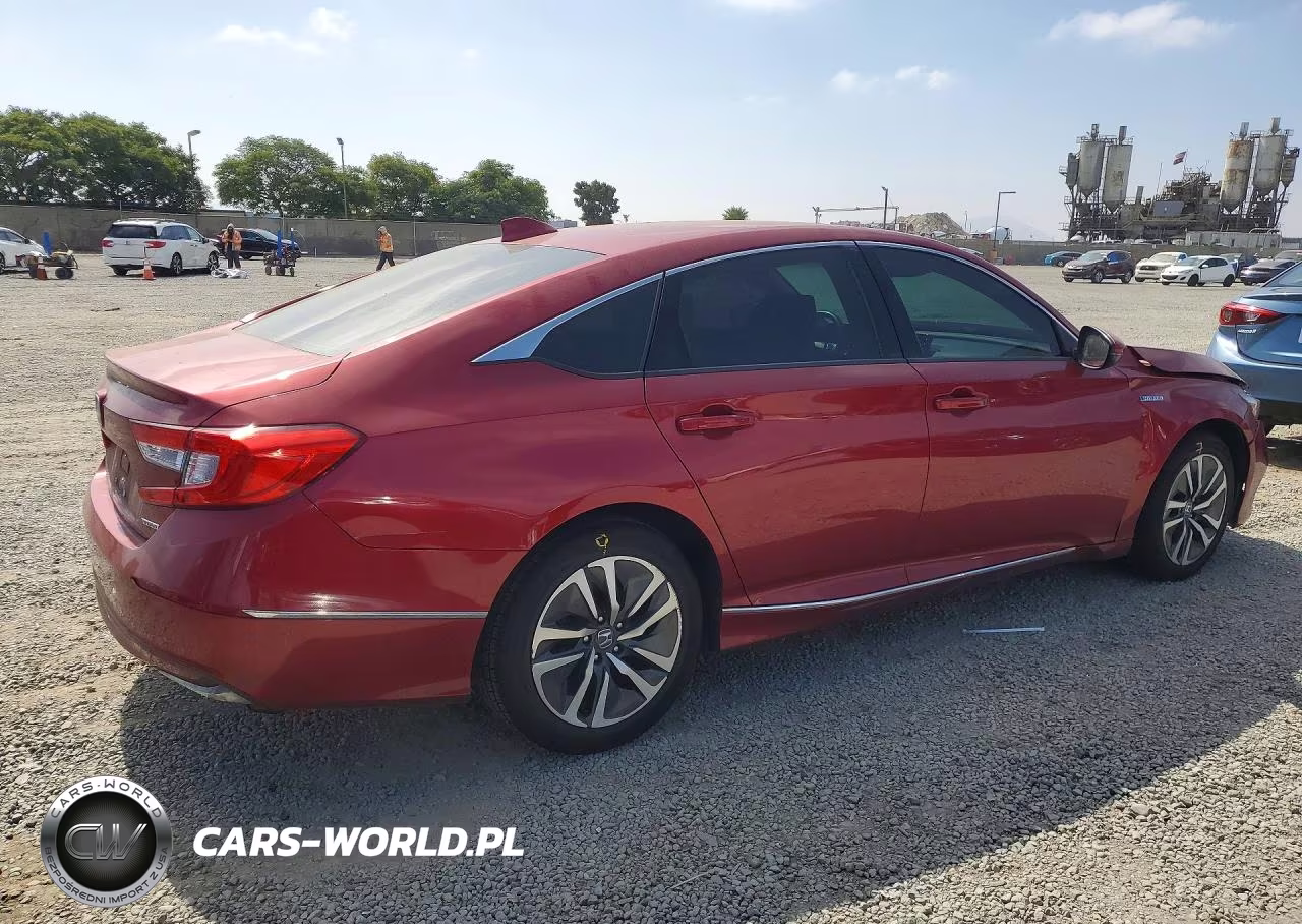 2018 Honda Accord Hybrid VIN:1HGCV3F53JA006116 - 3