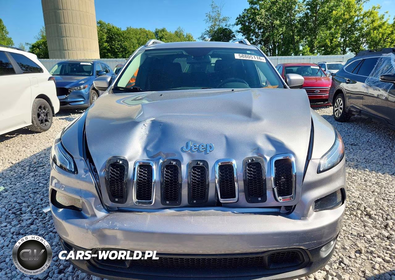 2015 Jeep Cherokee Latitude VIN:1C4PJMCS0FW795492 - 5