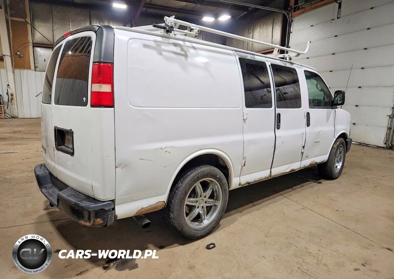 2007 Chevrolet Express G1500 VIN:1GCFH15T471238238 - 3