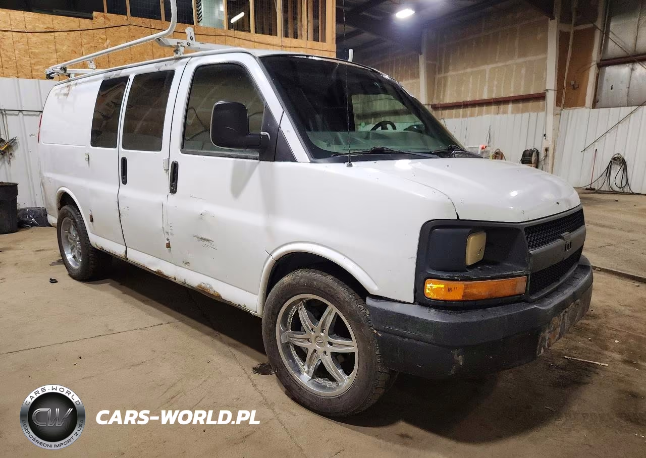 2007 Chevrolet Express G1500 VIN:1GCFH15T471238238 - 4