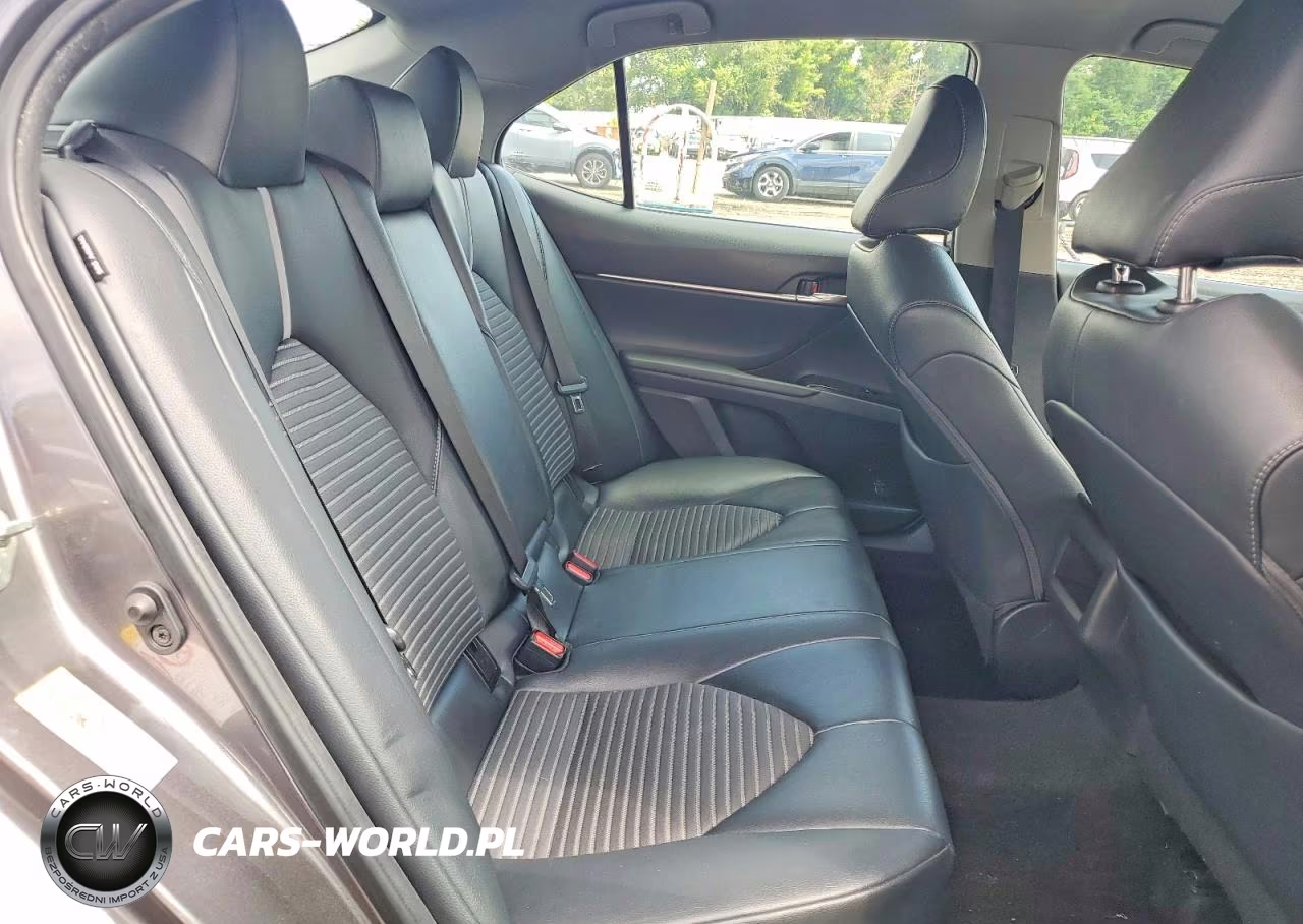 2019 Toyota Camry Se VIN:4T1B11HK4KU699870 - 10