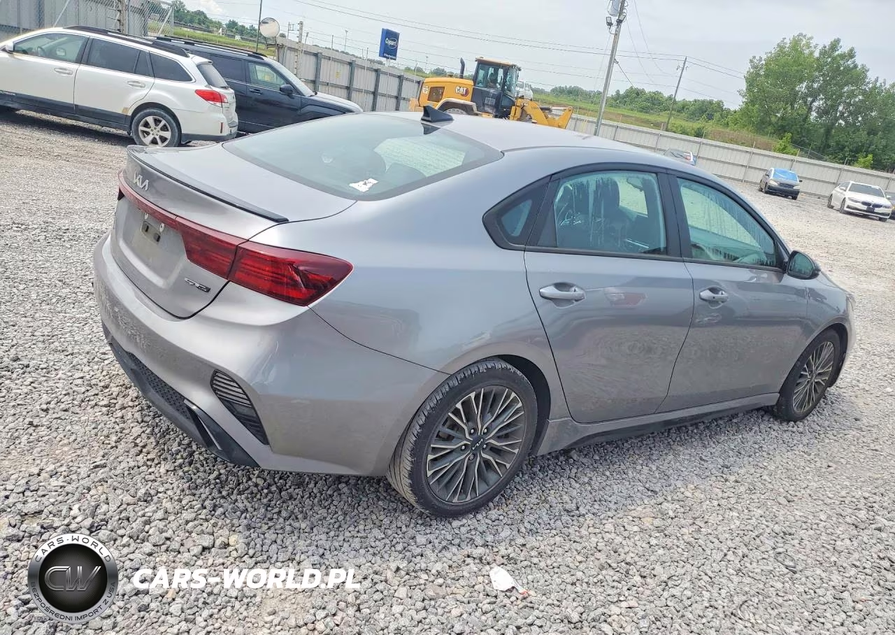2024 Kia Forte Gt Line VIN:3KPF54AD5RE706051 - 3