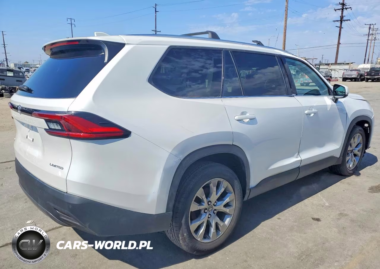 2024 Toyota Grand Highlander Xle VIN:5TDAAAB50RS069250 - 3