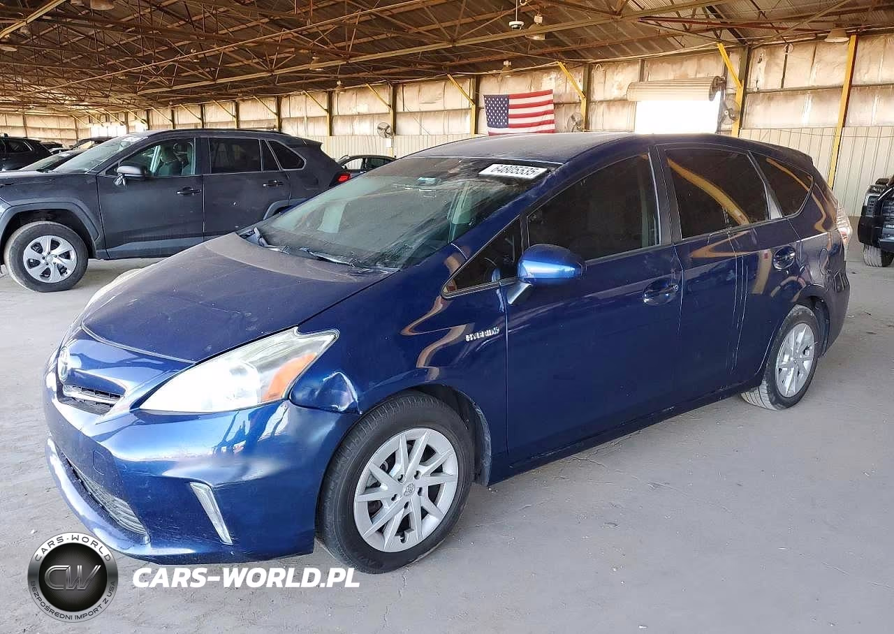 2013 Toyota Prius V Three – zdjęcie 1 z 12