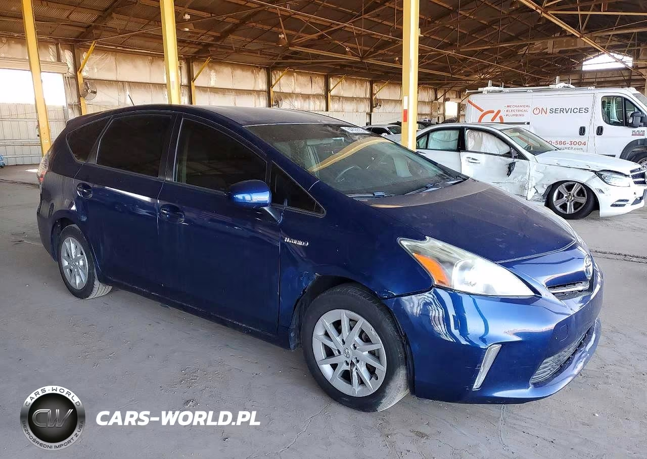 2013 Toyota Prius V Three VIN:JTDZN3EU9D3204645 - 4