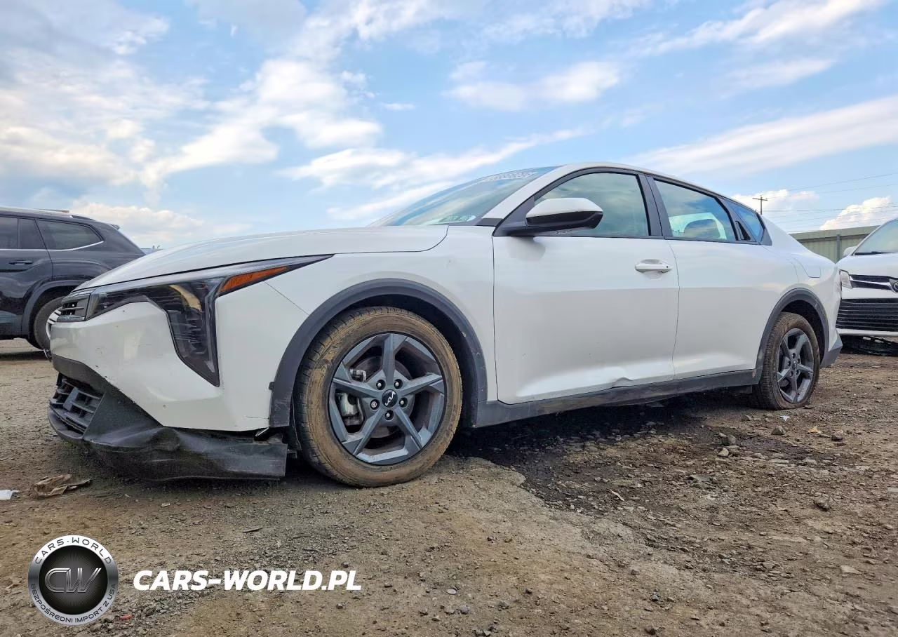 2025 Kia K4 Lxs – zdjęcie 1 z 12