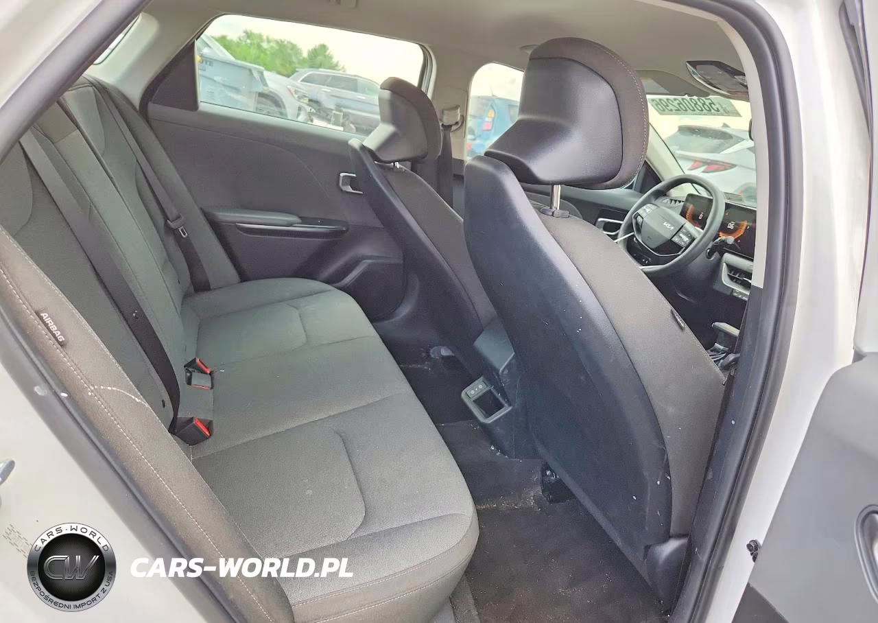 2025 Kia K4 Lxs VIN:3KPFT4DE9SE214266 - 10