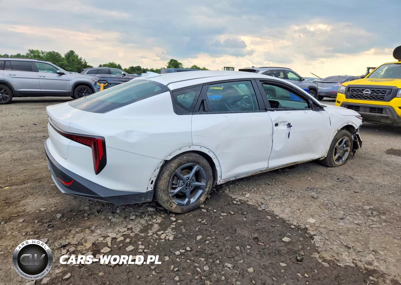 2025 Kia K4 Lxs VIN:3KPFT4DE9SE214266 - 3