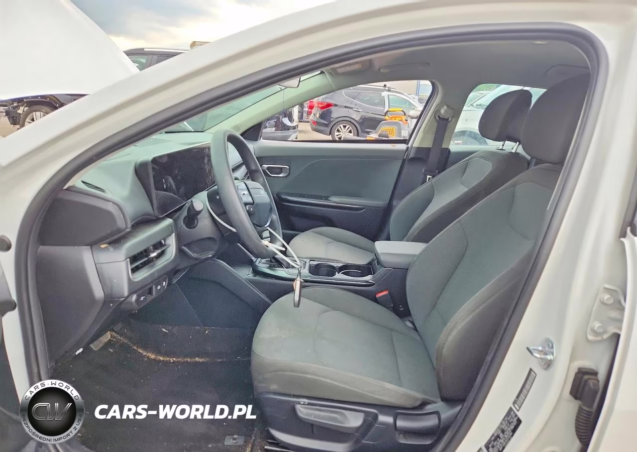2025 Kia K4 Lxs VIN:3KPFT4DE9SE214266 - 7
