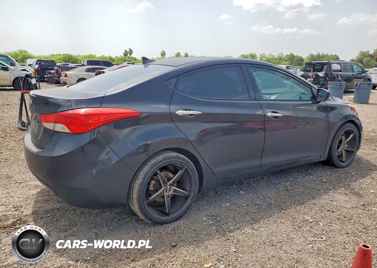 2013 Hyundai Elantra Gls VIN:5NPDH4AE3DH320854 - 3