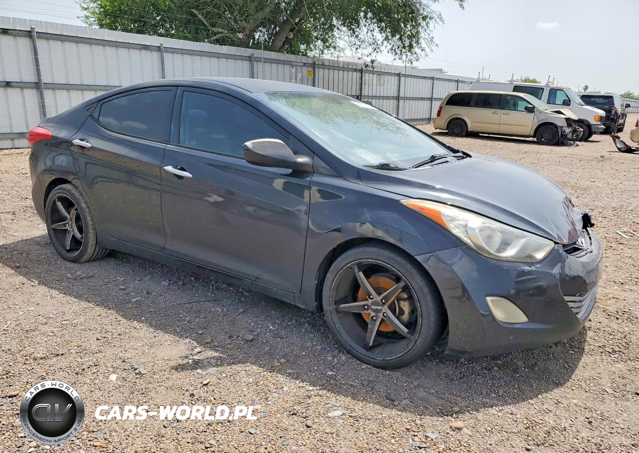 2013 Hyundai Elantra Gls VIN:5NPDH4AE3DH320854 - 4