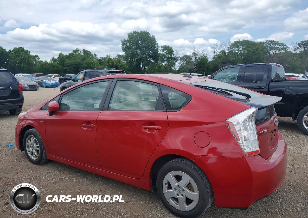 2011 Toyota Prius Two VIN:JTDKN3DUXB0313911 - 2