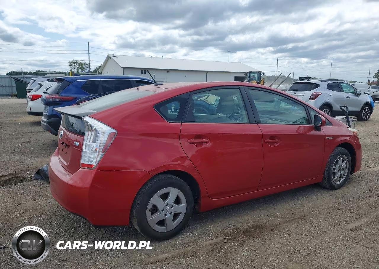 2011 Toyota Prius Two VIN:JTDKN3DUXB0313911 - 3