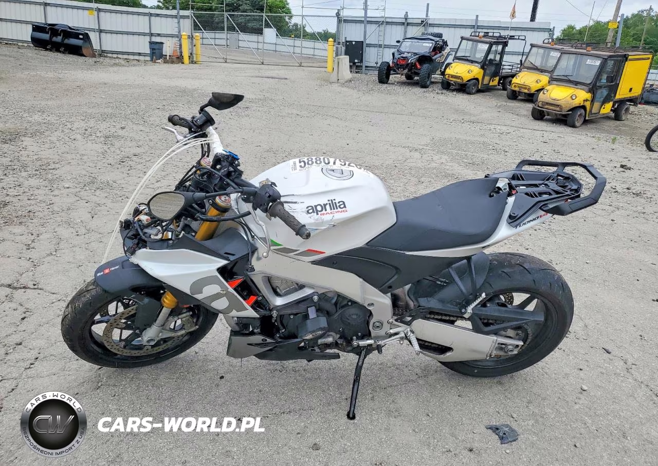 2022 Aprilia Tuono V4 1100 VIN:ZD4KZUA09NS000373 - 3