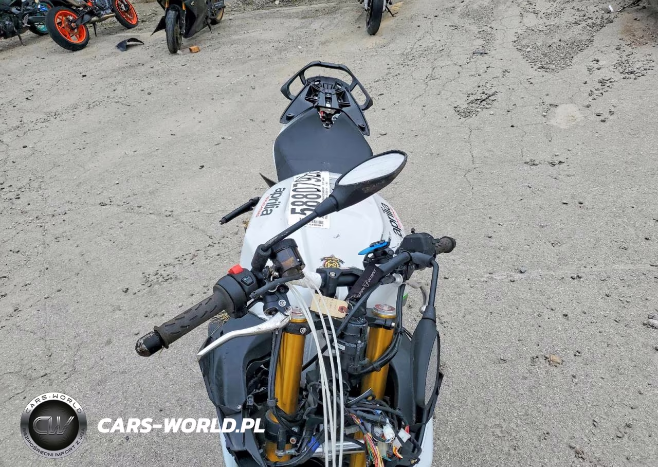 2022 Aprilia Tuono V4 1100 VIN:ZD4KZUA09NS000373 - 5