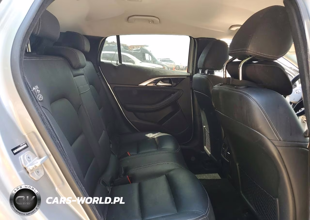 2017 Infiniti Qx30 Luxury VIN:SJKCH5CR6HA039160 - 10
