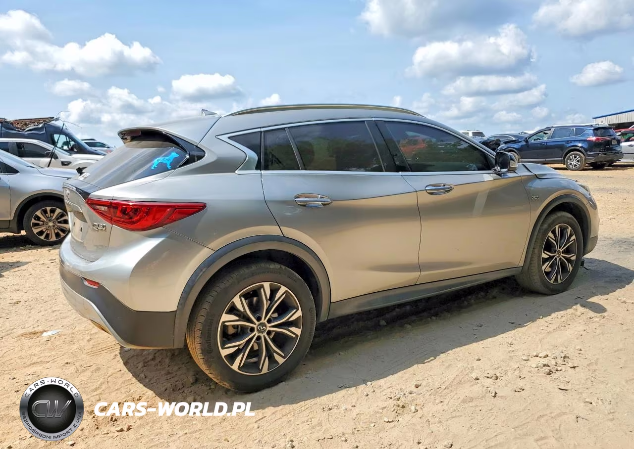 2017 Infiniti Qx30 Luxury VIN:SJKCH5CR6HA039160 - 3