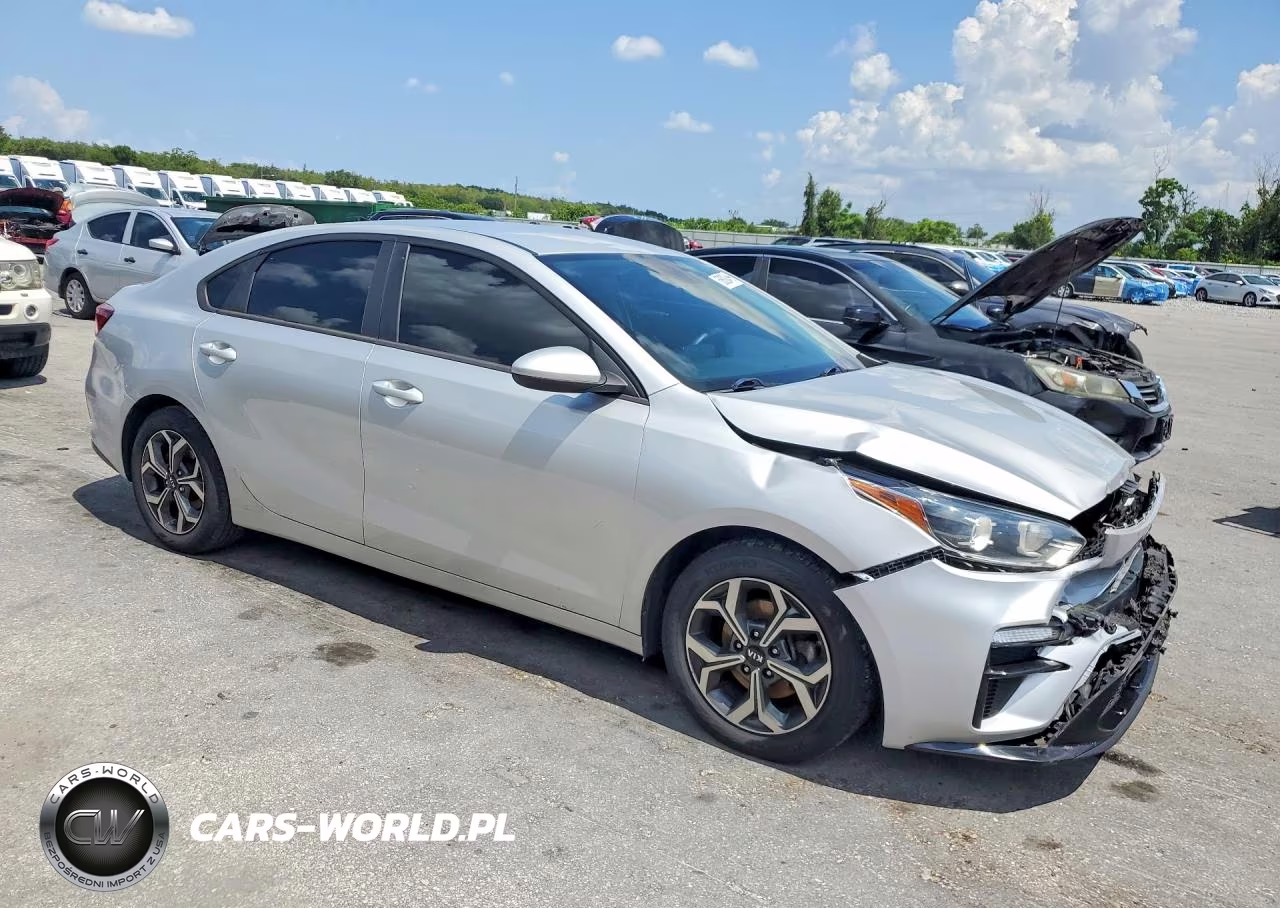 2020 Kia Forte Lxs VIN:3KPF24AD5LE246471 - 4