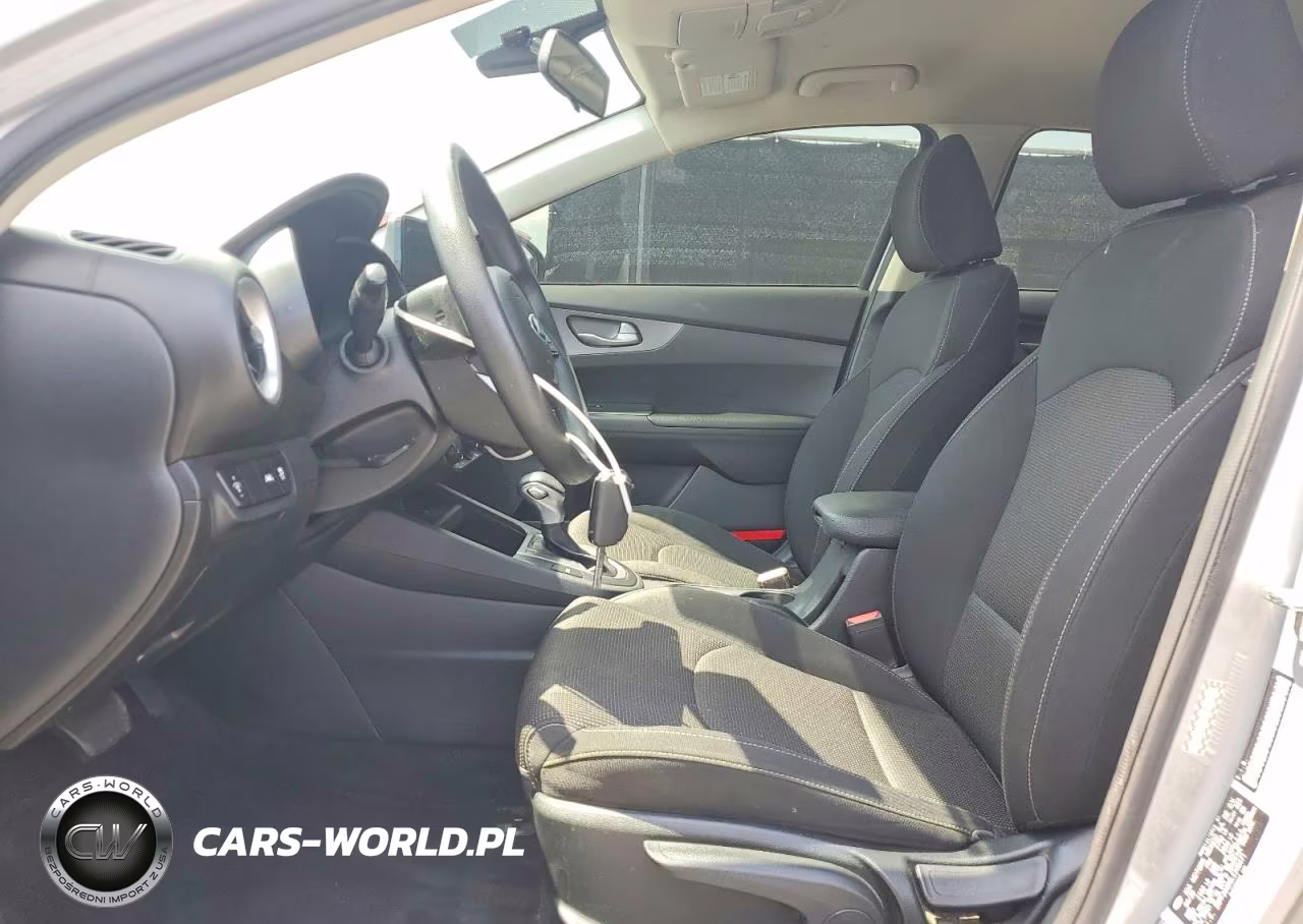 2020 Kia Forte Lxs VIN:3KPF24AD5LE246471 - 7