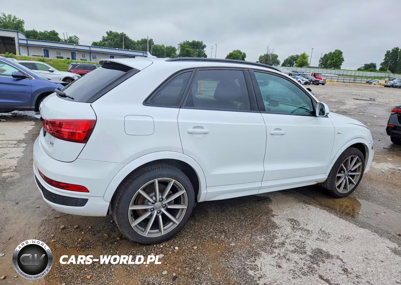 2018 Audi Q3 Premium Plus VIN:WA1HCCFS2JR005664 - 3