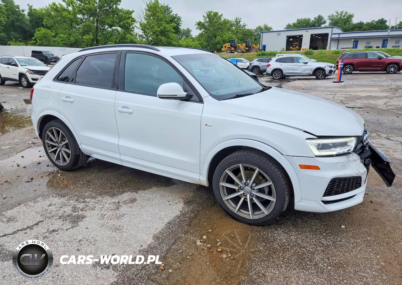 2018 Audi Q3 Premium Plus VIN:WA1HCCFS2JR005664 - 4