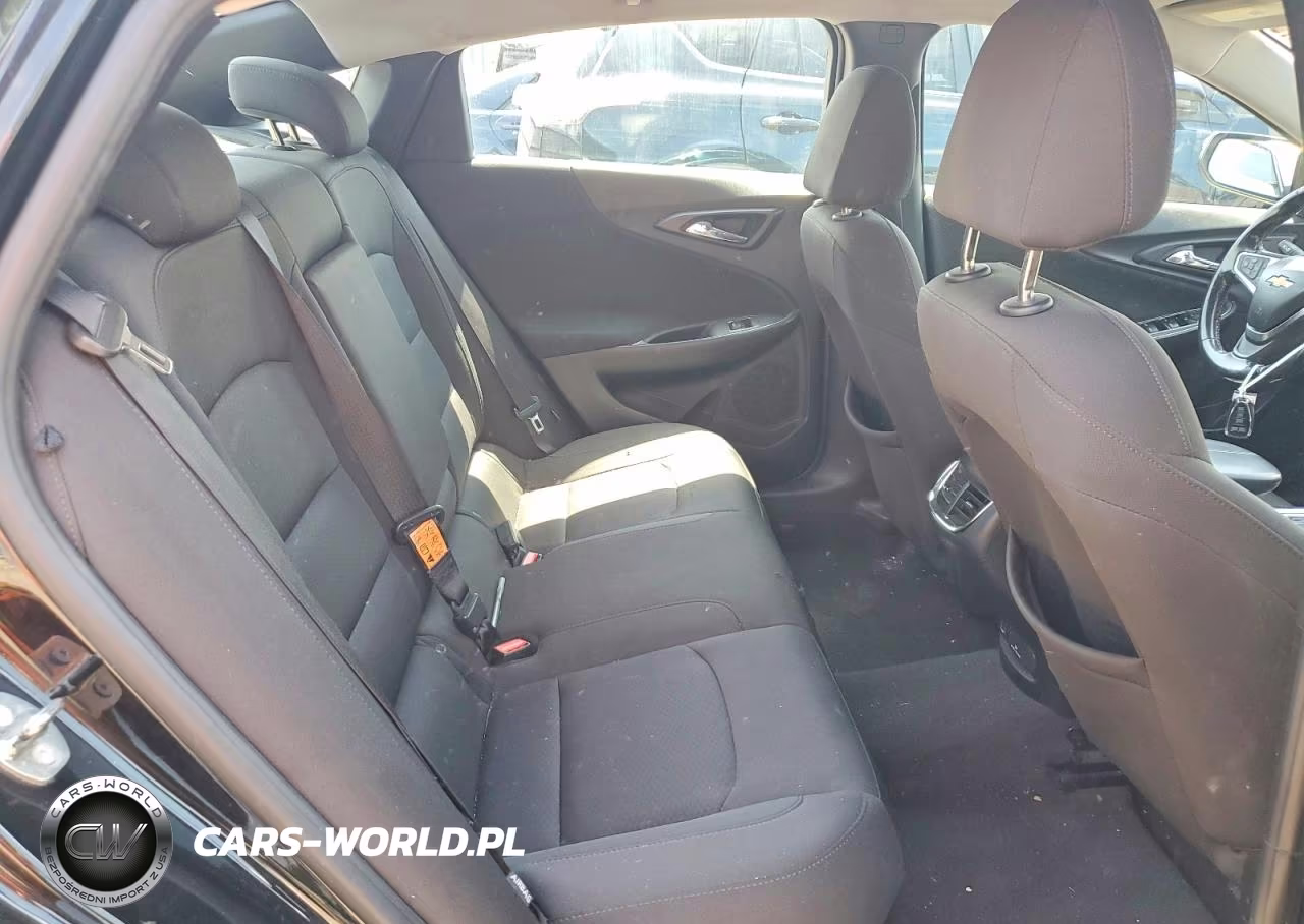 2018 Chevrolet Malibu Lt VIN:1G1ZD5STXJF158272 - 10