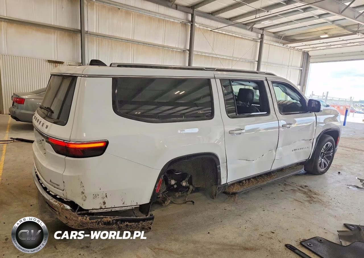 2024 Jeep Wagoneer L Series Ii VIN:1C4SJSBP3RS106391 - 3