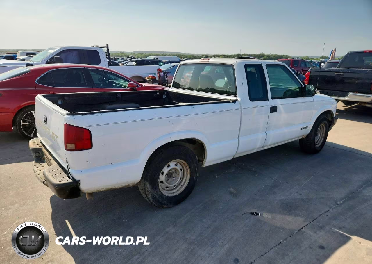 2002 Chevrolet S Truck S10 VIN:1GCCS19W428241620 - 3