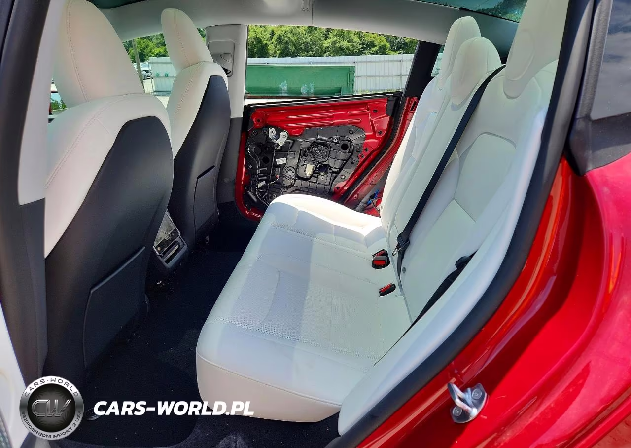 2026 Tesla Model 3 VIN:5YJ3E1EB9TF173603 - 10