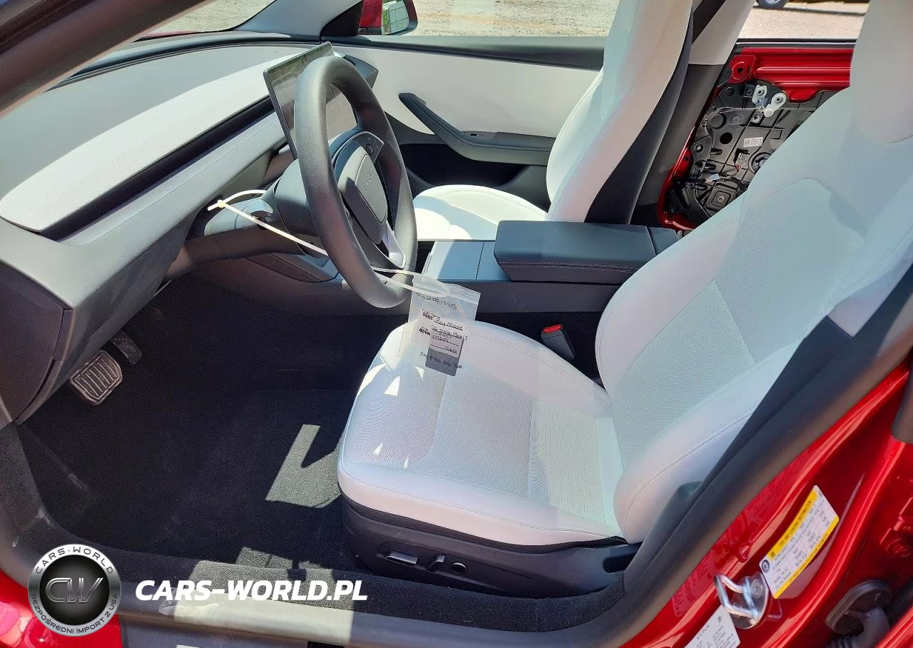 2026 Tesla Model 3 VIN:5YJ3E1EB9TF173603 - 7