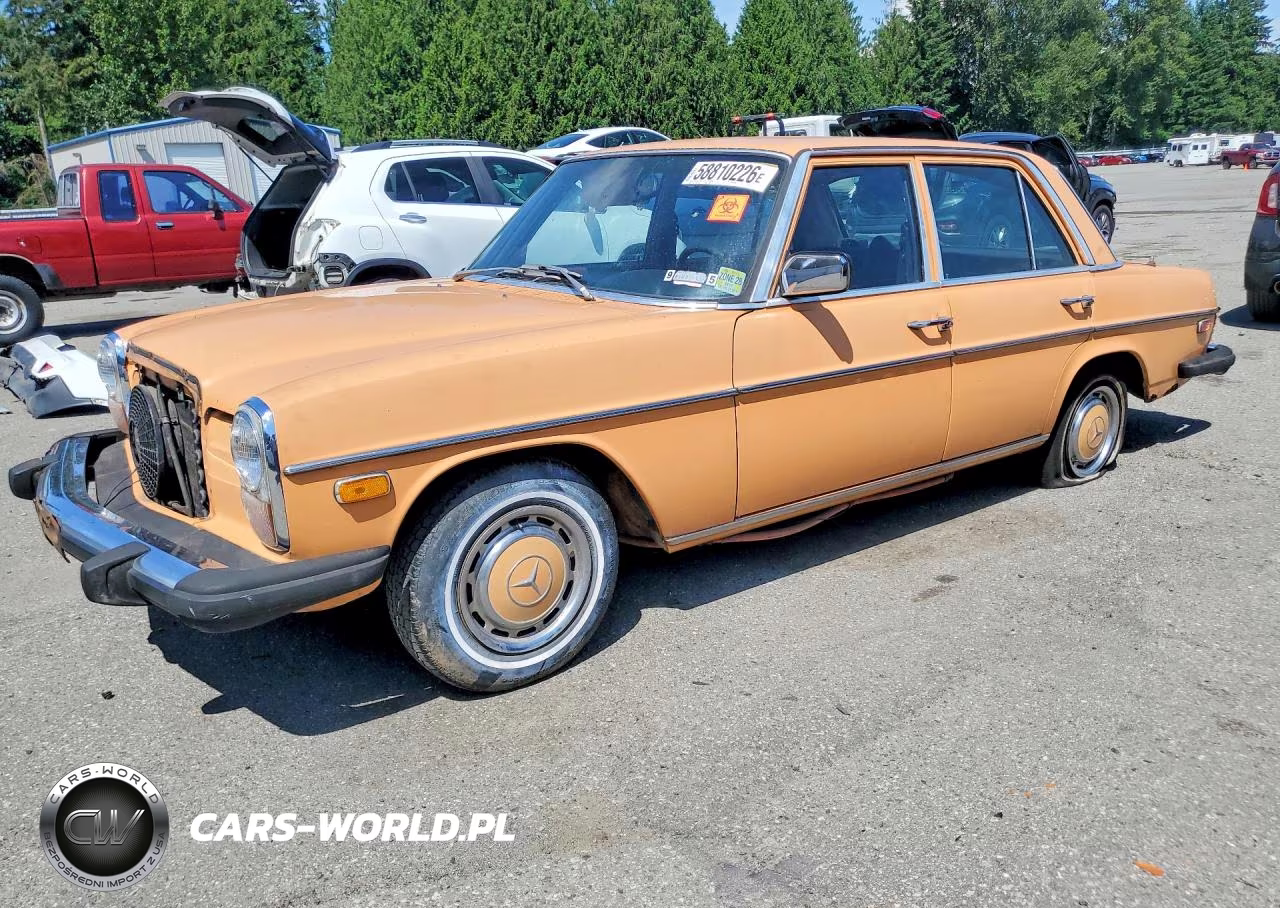 1976 Mercedes-Benz 240-Class