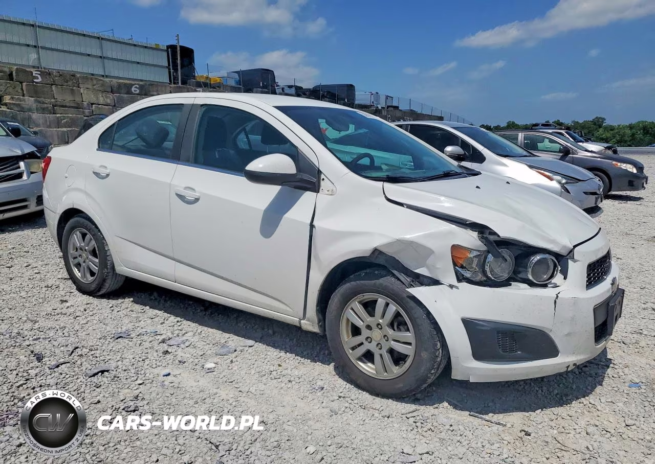 2016 Chevrolet Sonic Lt VIN:1G1JC5SH0G4182841 - 4