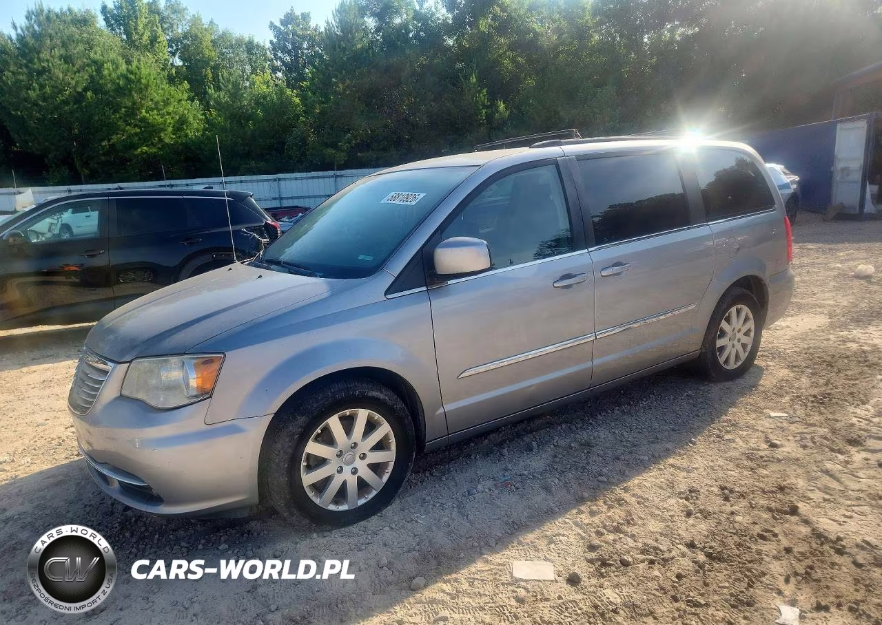 2016 Chrysler Town & Country Touring – zdjęcie 1 z 13