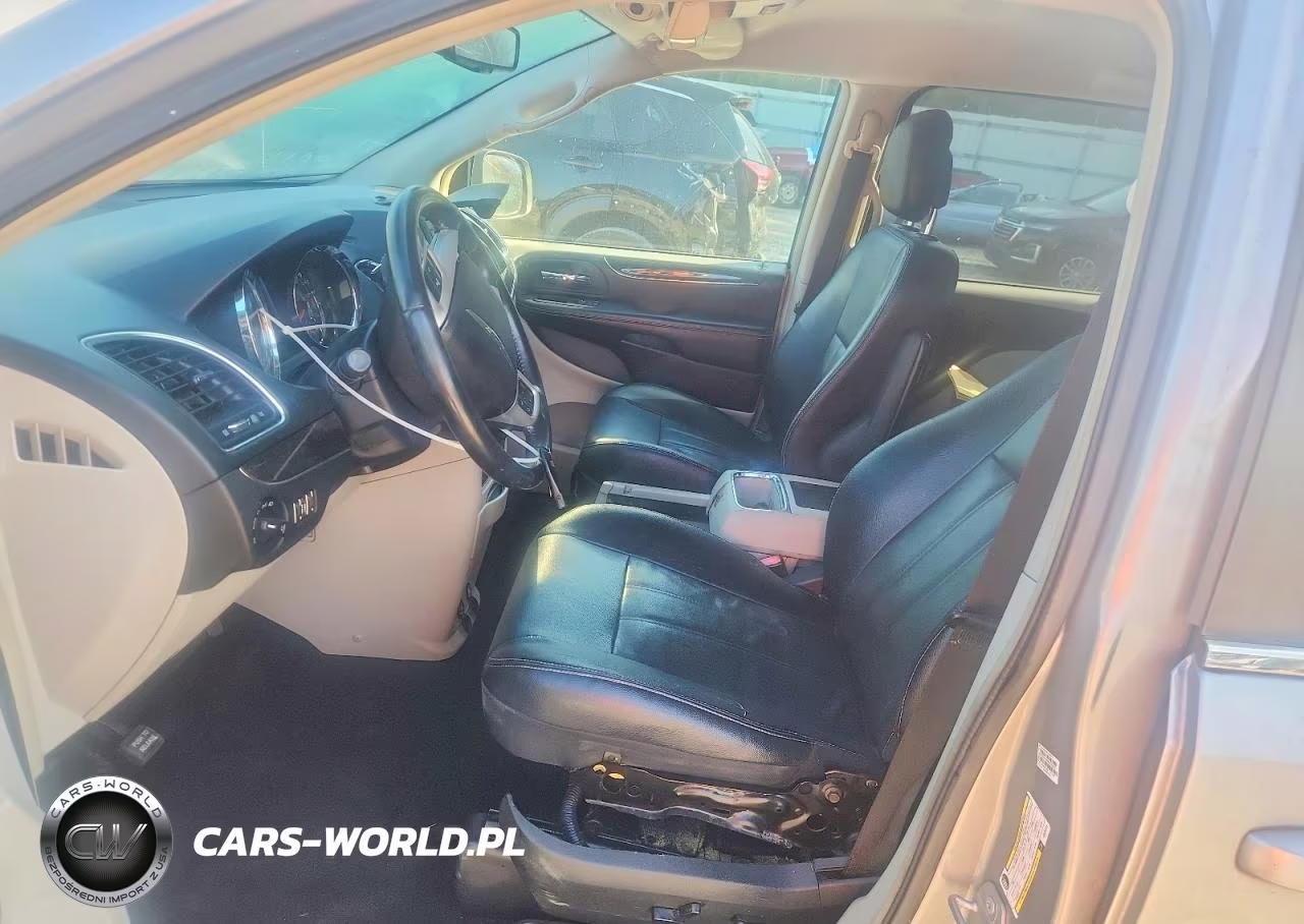 2016 Chrysler Town & Country Touring VIN:2C4RC1BG5GR229725 - 7