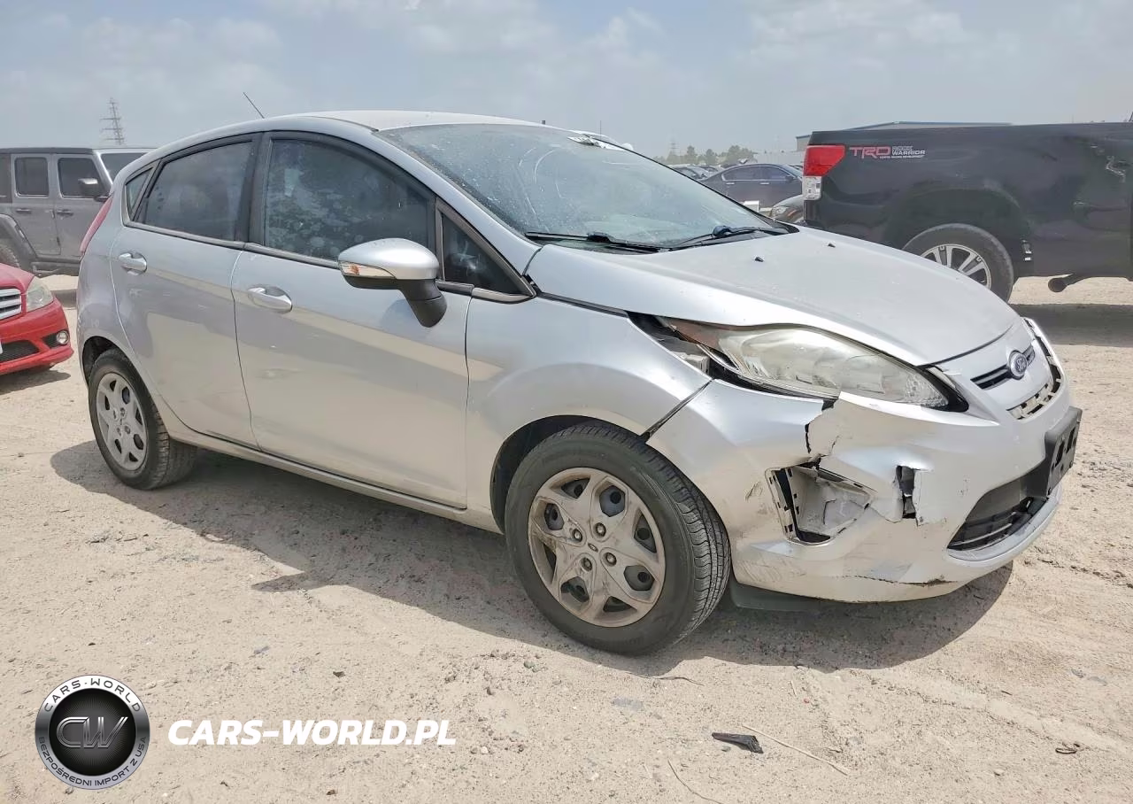 2013 Ford Fiesta S VIN:3FADP4EJXDM185205 - 4