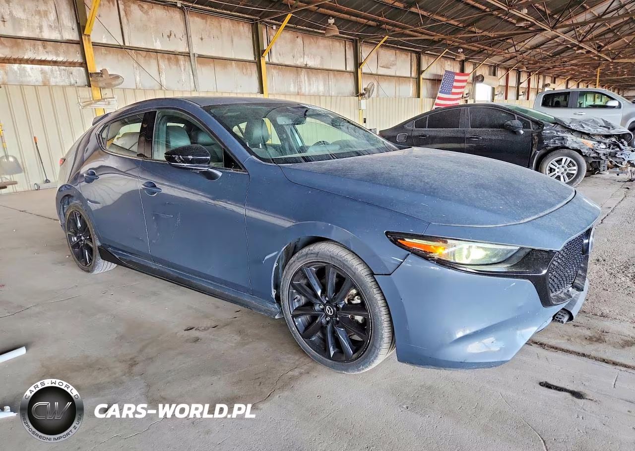 2020 Mazda 3 Premium VIN:JM1BPBNM0L1166433 - 4