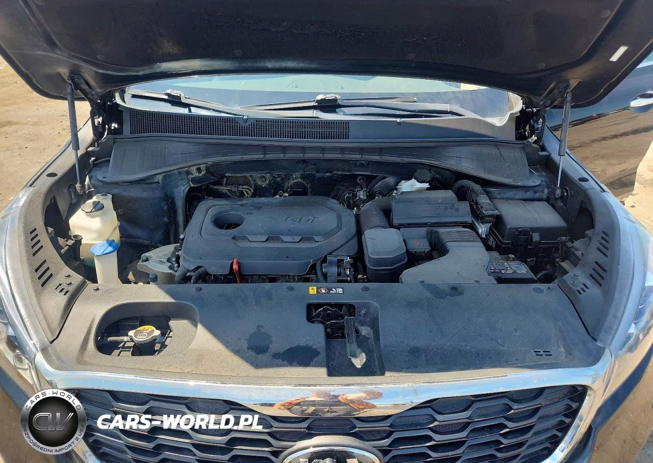 2019 Kia Sorento L VIN:5XYPG4A31KG581158 - 12